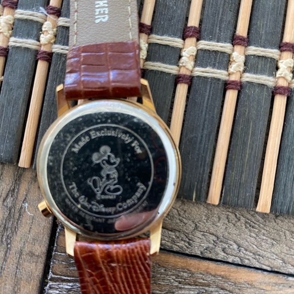 Vintage Disney Mickey Mouse watch circa 80s - Picture 2 of 5
